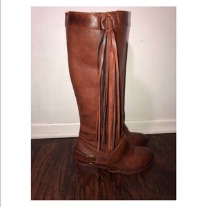 ROCKABILLY BOOTS WITH TASSLES AND STRAPS